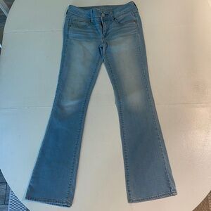 American Eagle size 6 kick boot light wash